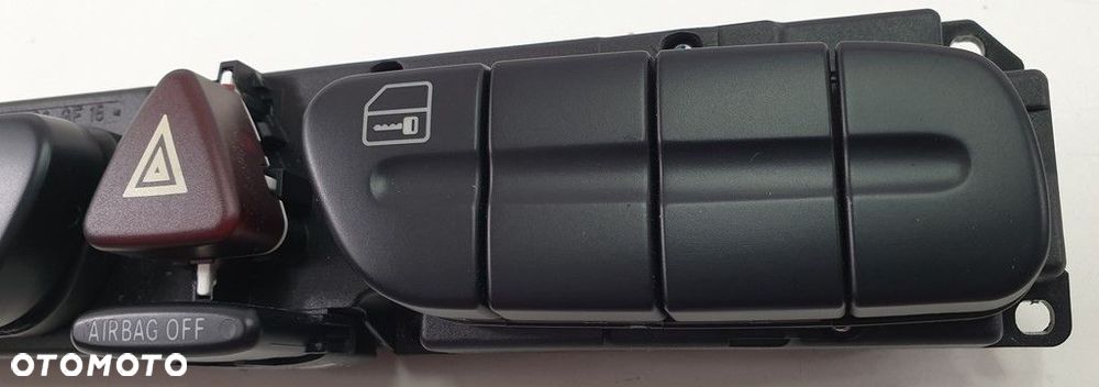 PANEL PRZYCISK AWARYJNYCH MERCEDES W203 2038218258 - 2
