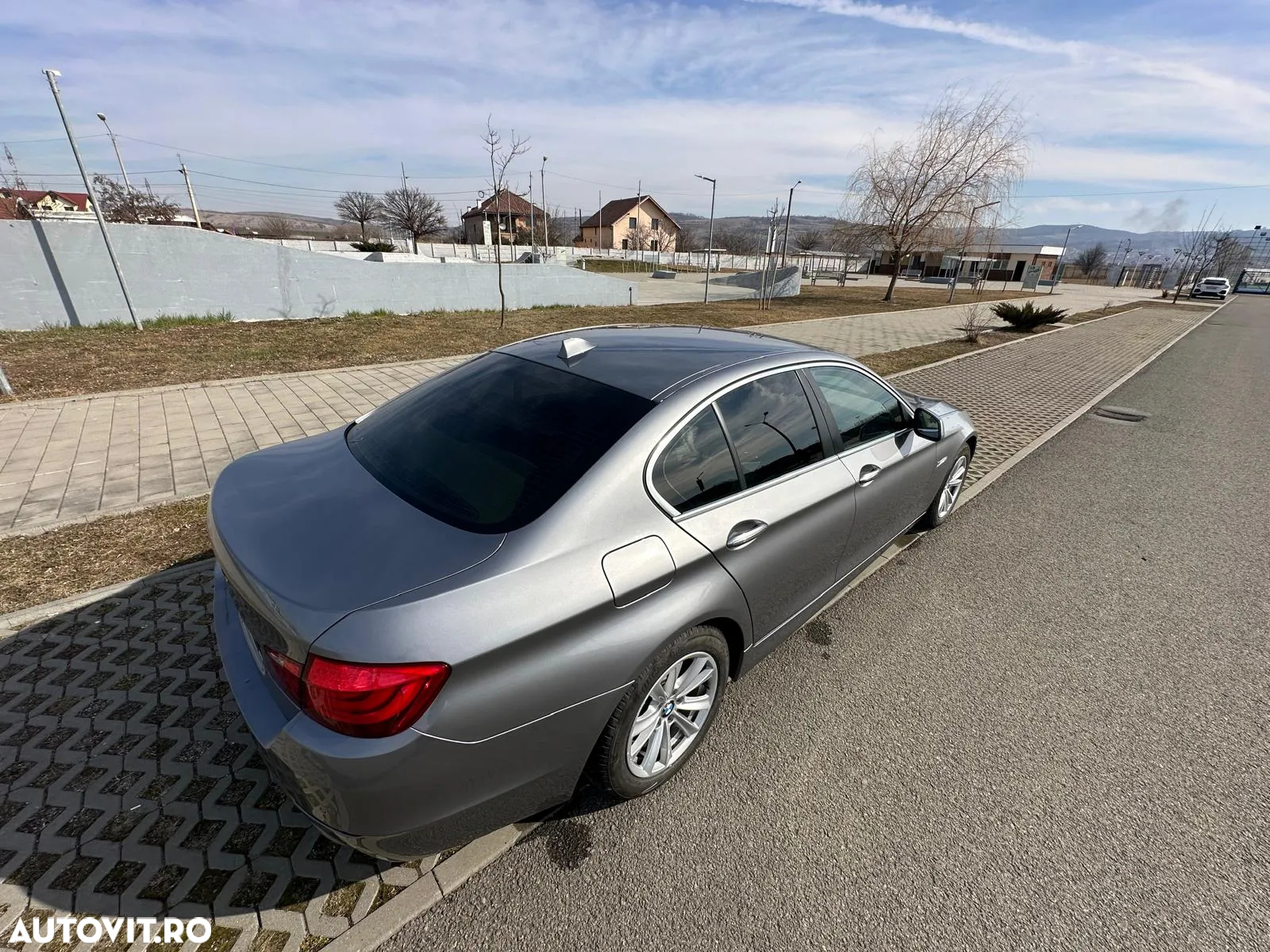 BMW Seria 5 520d - 13