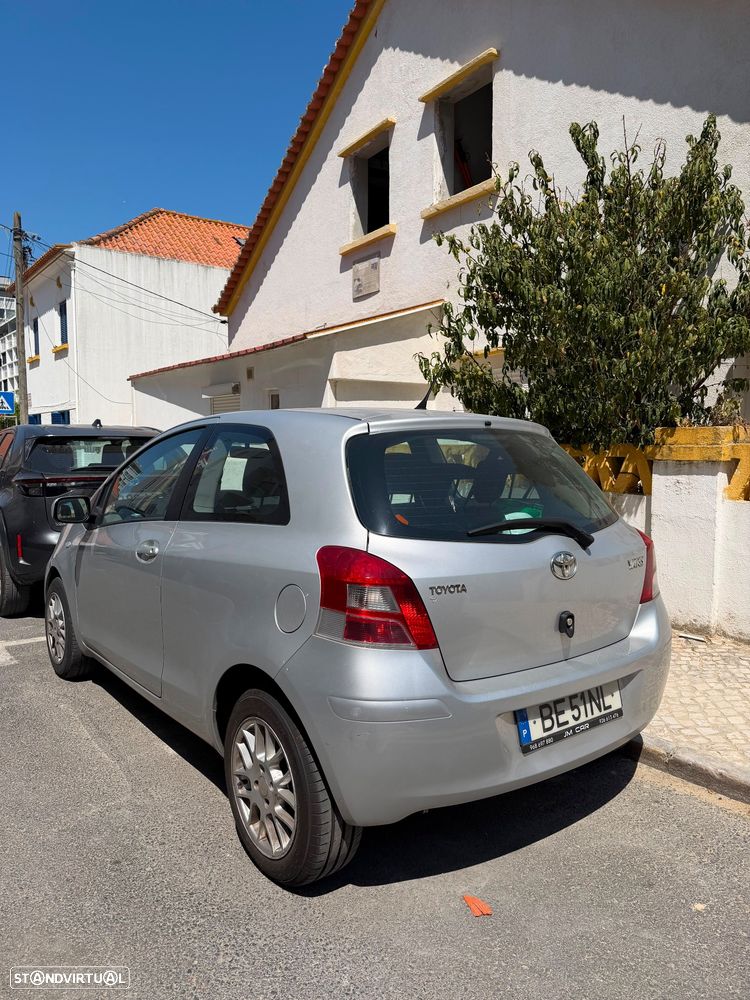 Toyota Yaris 1.0 VVT-i - 2