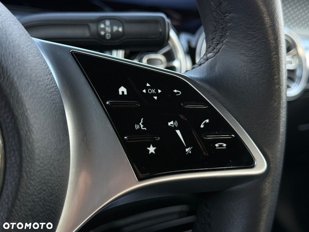 Mercedes-Benz GLB - 19