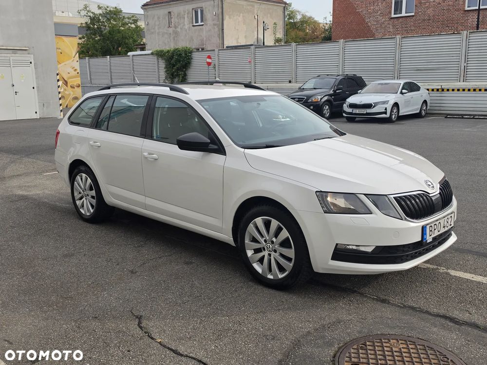 Skoda Octavia 1.6 TDI Ambition DSG - 2