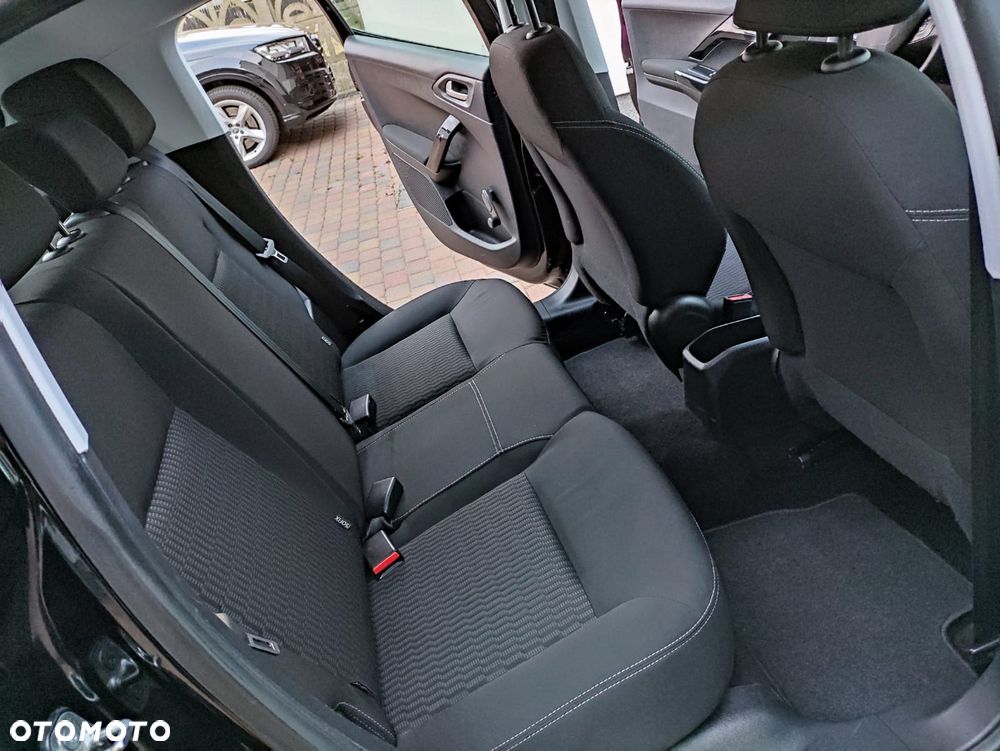 Peugeot 208 68 VTI Active - 32