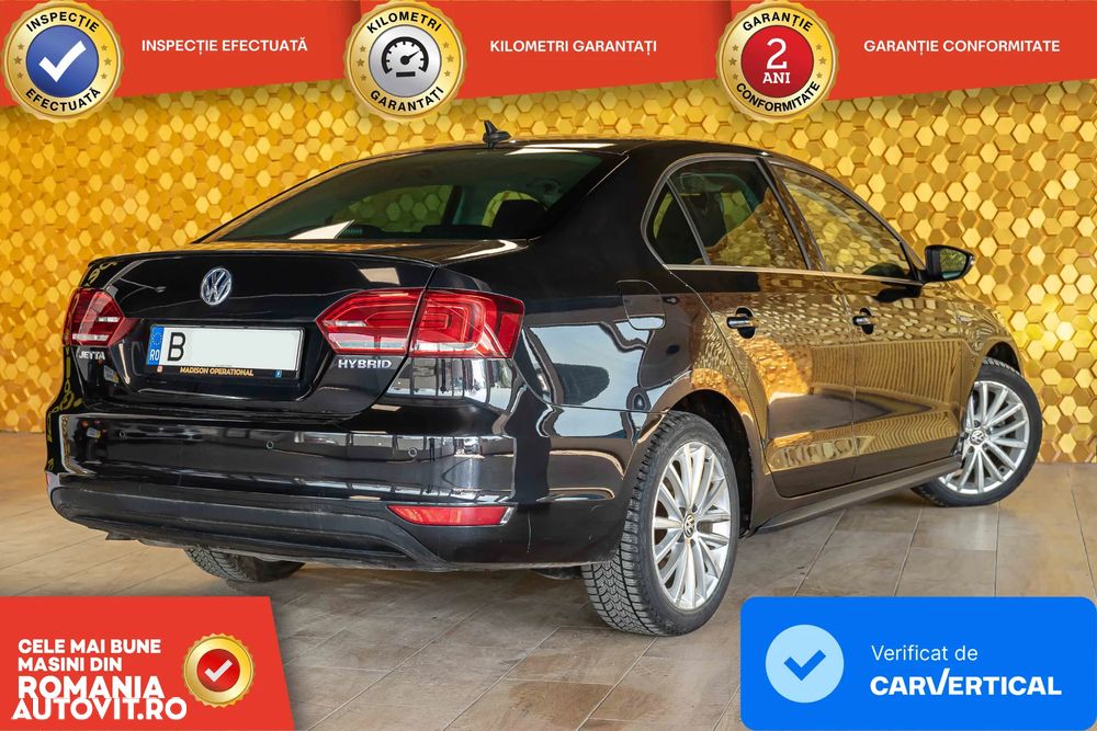 Volkswagen Jetta - 4