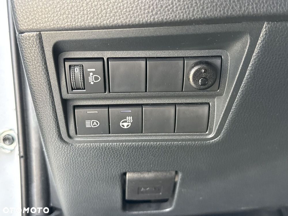 Toyota Yaris Hybrid 1.5 Style - 11