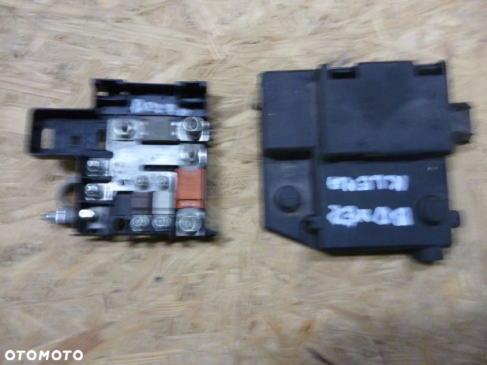 PEUGEOT BOXER III SKRZYNKA BEZPIECZNIKÓW KLEMA - 1