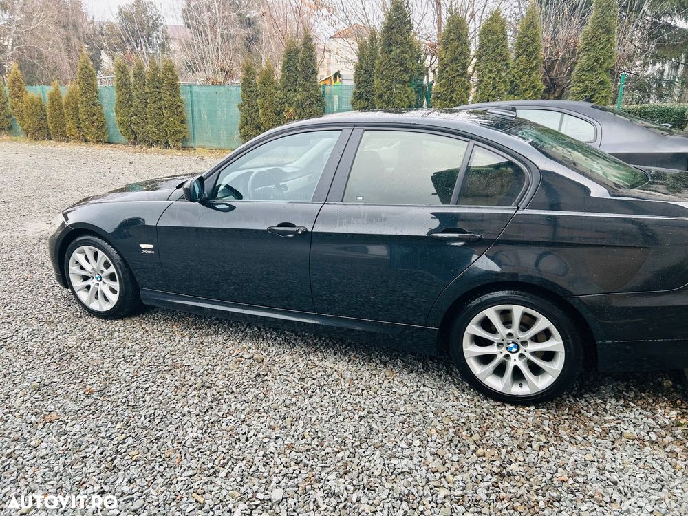 BMW Seria 3 320d xDrive DPF Aut. - 3