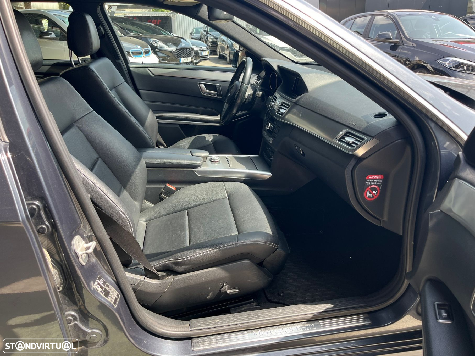 Mercedes-Benz E 300 Bluetec Hybrid Avantgarde - 44