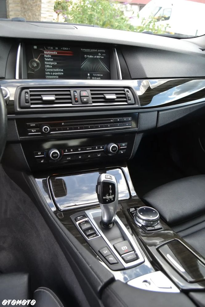 BMW Seria 5 530d xDrive - 15