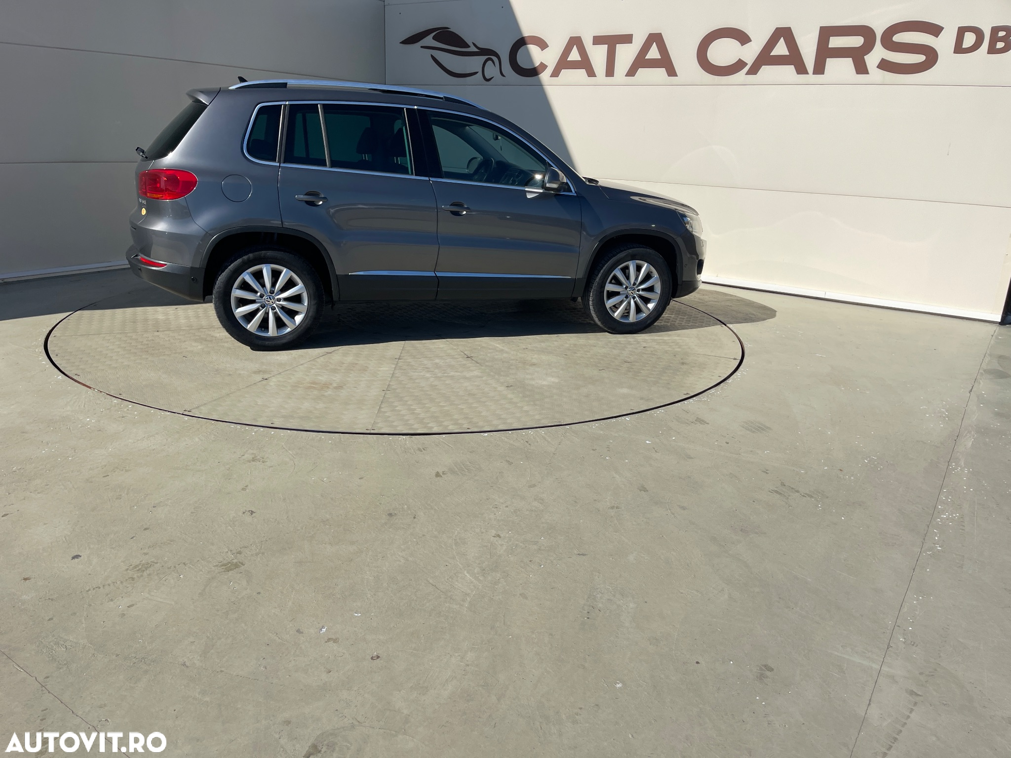 Volkswagen Tiguan 2.0 TDI DPF 4Motion BlueMotion Technology DSG Cup Sport & Style - 17