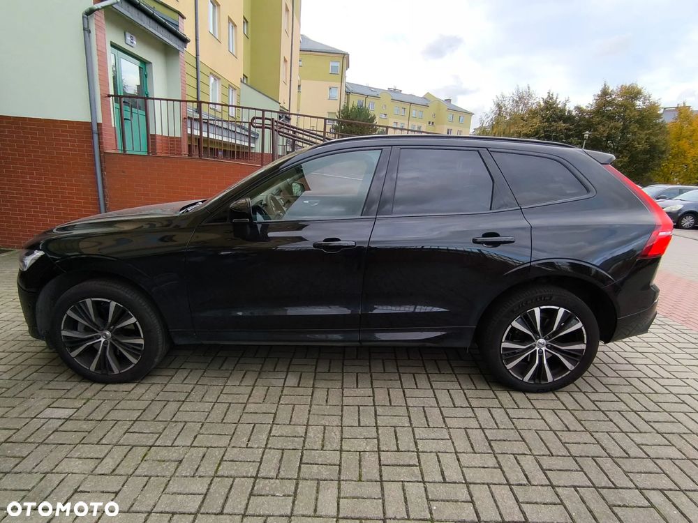 Volvo XC 60 B5 B AWD Ultimate Dark - 2