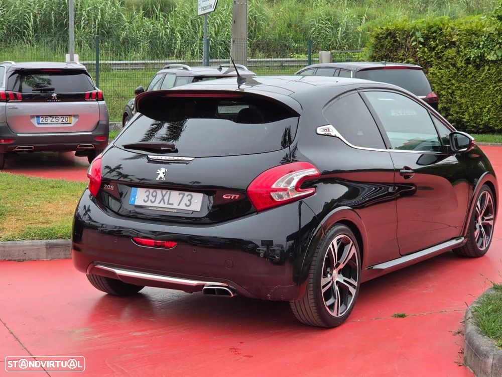 Peugeot 208 - 4