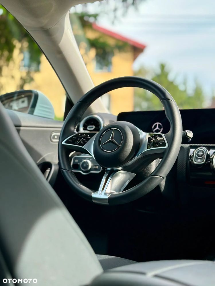 Mercedes-Benz CLA 200 mHEV 7G-DCT - 11