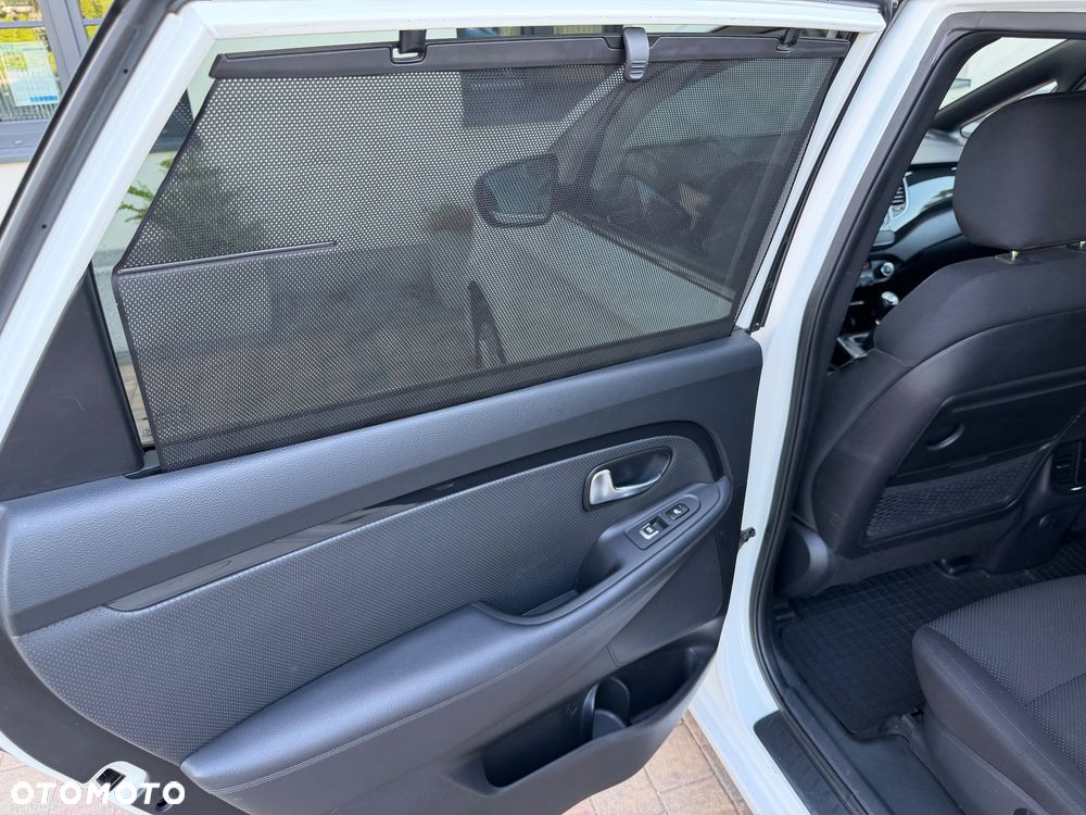 Kia Carens 1.6 GDI L - 18