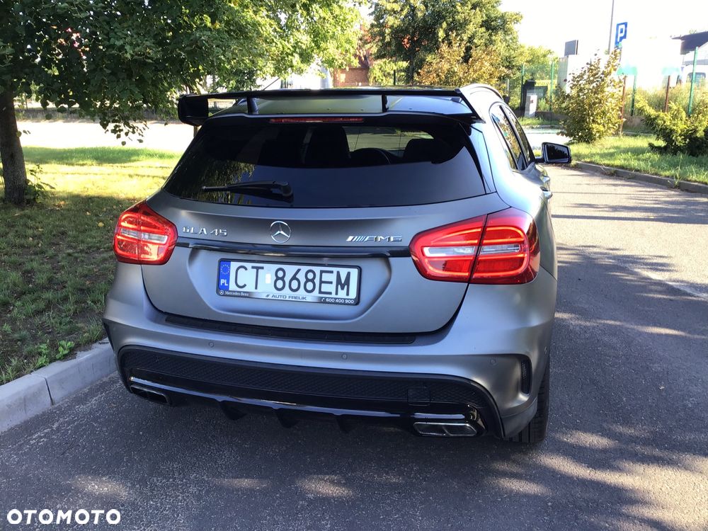 Mercedes-Benz GLA 45 AMG 4Matic 7G-DCT - 11