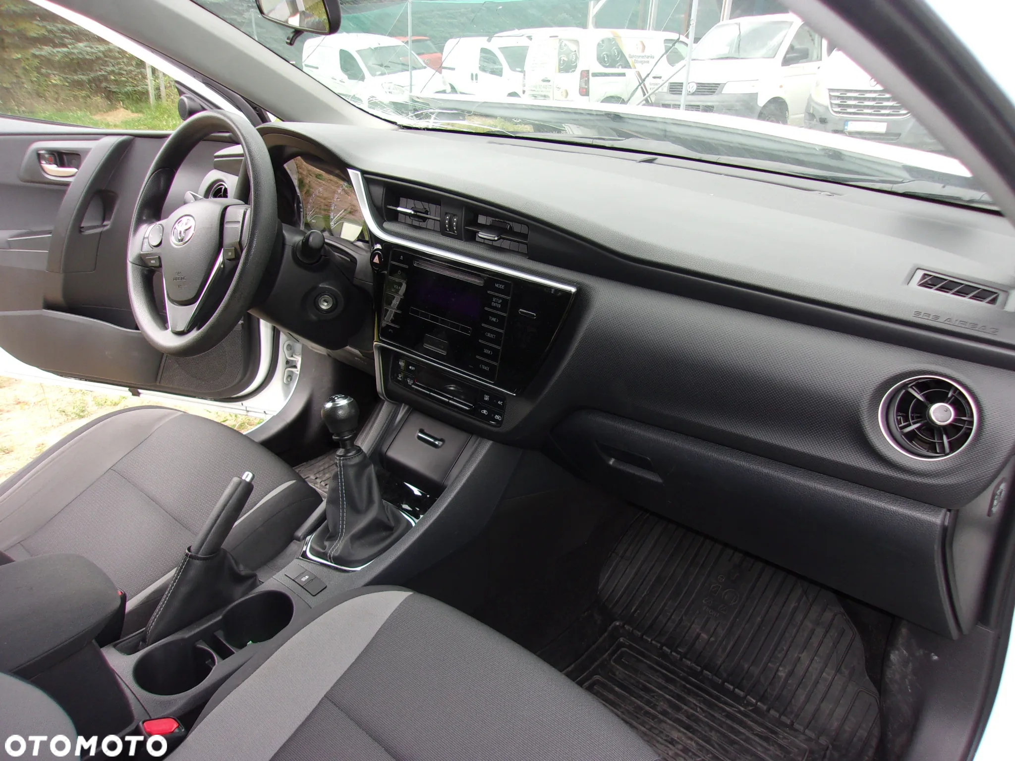 Toyota Auris 1.33 VVT-i Active - 21