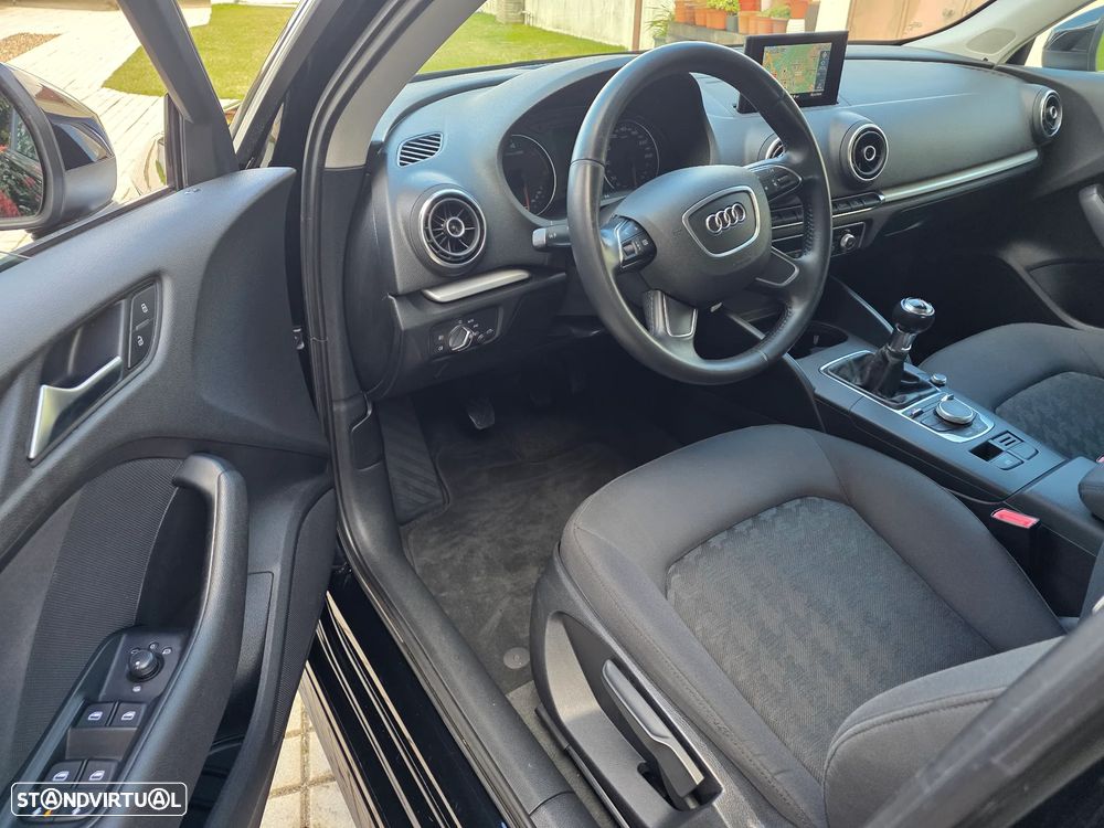 Audi A3 Sportback 1.6 TDI Advance Ultra - 16