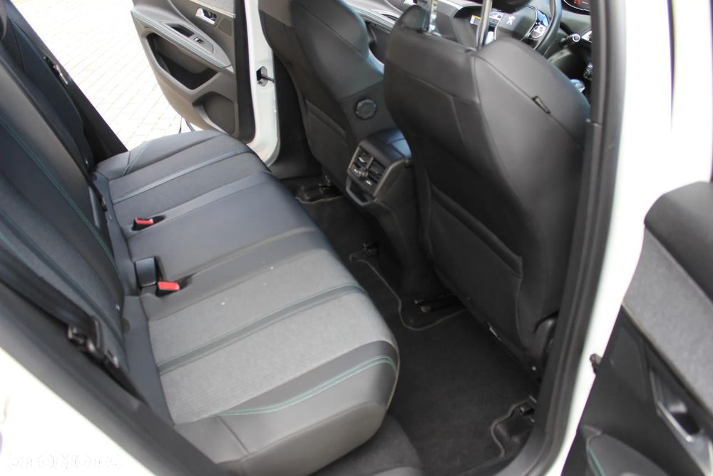 Peugeot 3008 1.2 PureTech Active Pack S&S - 19