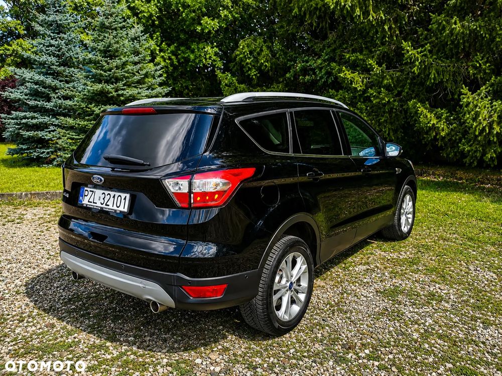 Ford Kuga 1.5 EcoBoost 2x4 Titanium - 6