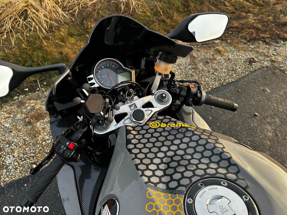Honda CBR - 8