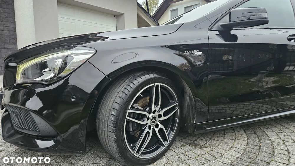 Mercedes-Benz CLA 200 7G-DCT AMG Line - 2