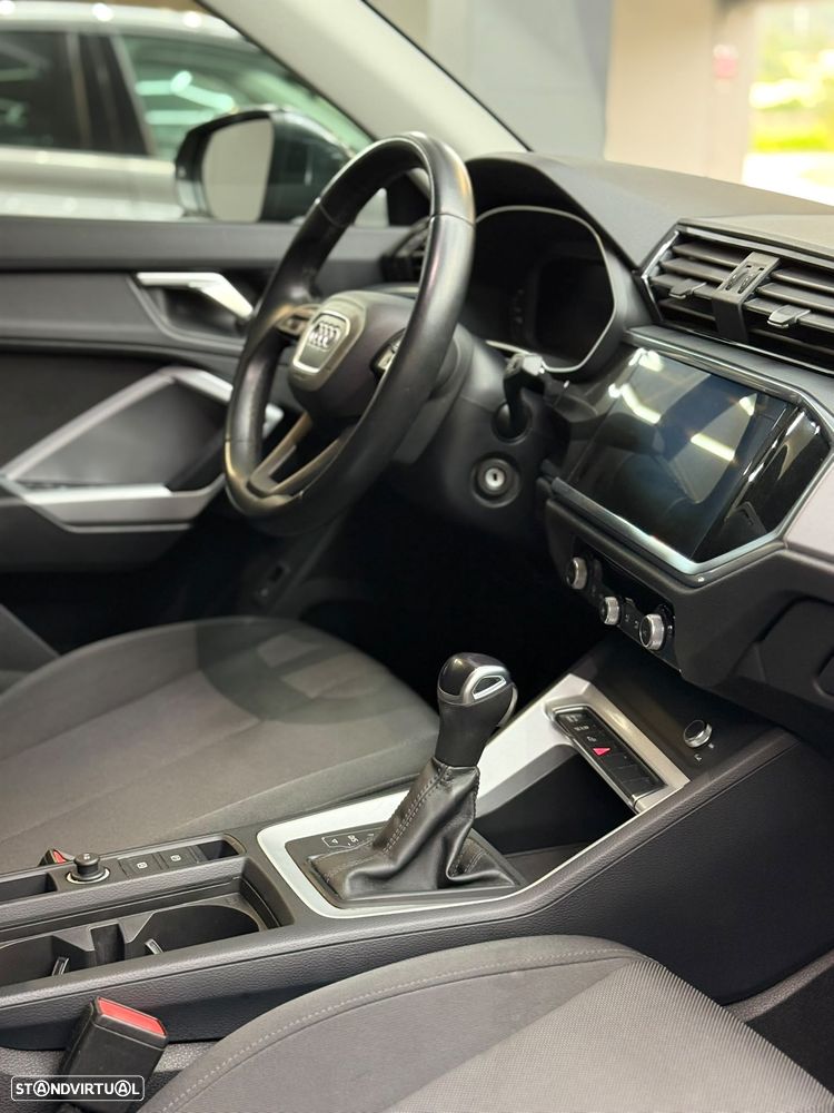 Audi Q3 45 TFSIe S tronic S line - 13