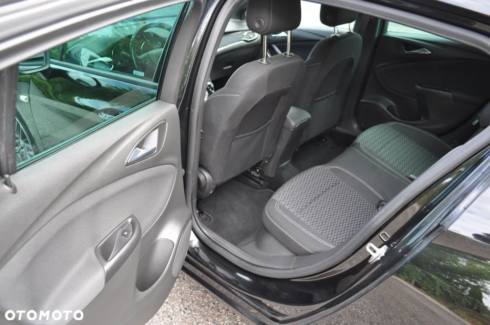 Opel Astra 1.4 Turbo Dynamic - 18