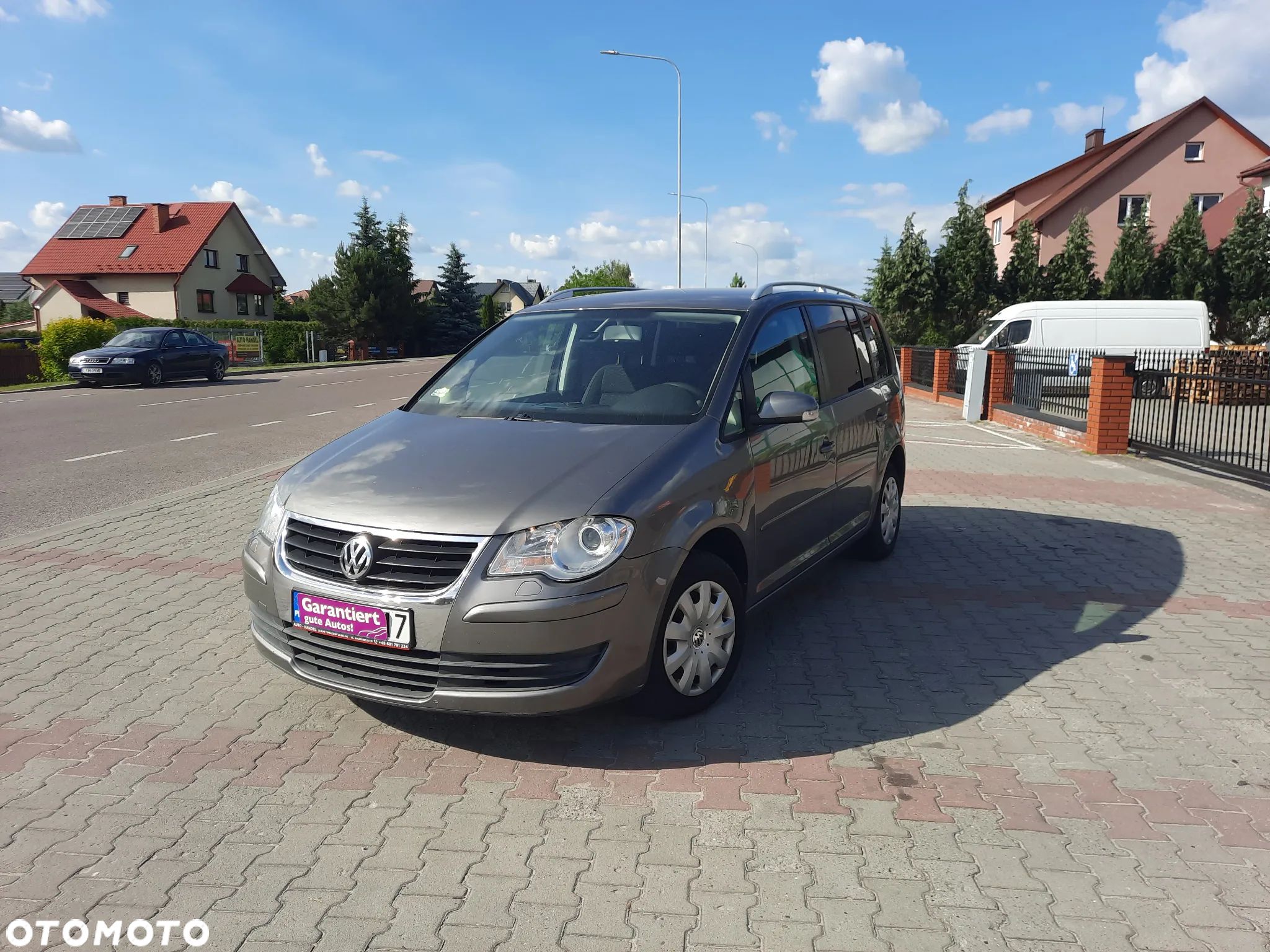Volkswagen Touran 1.9 TDI Conceptline - 1