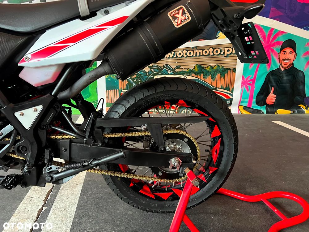 Yamaha WR - 16