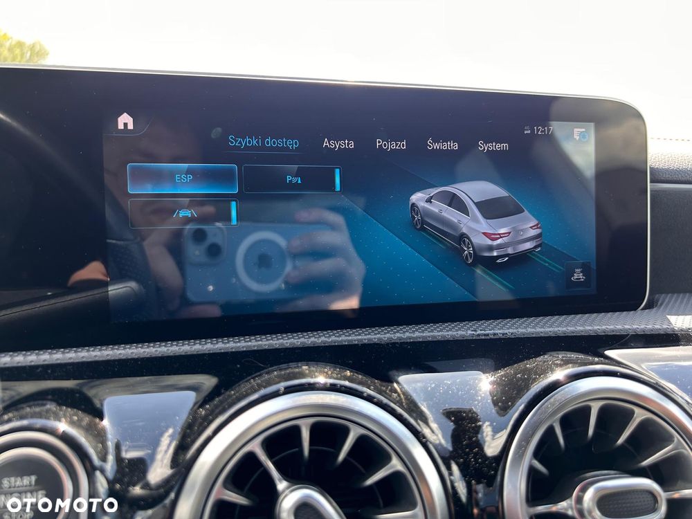 Mercedes-Benz CLA 180 7G-DCT - 31