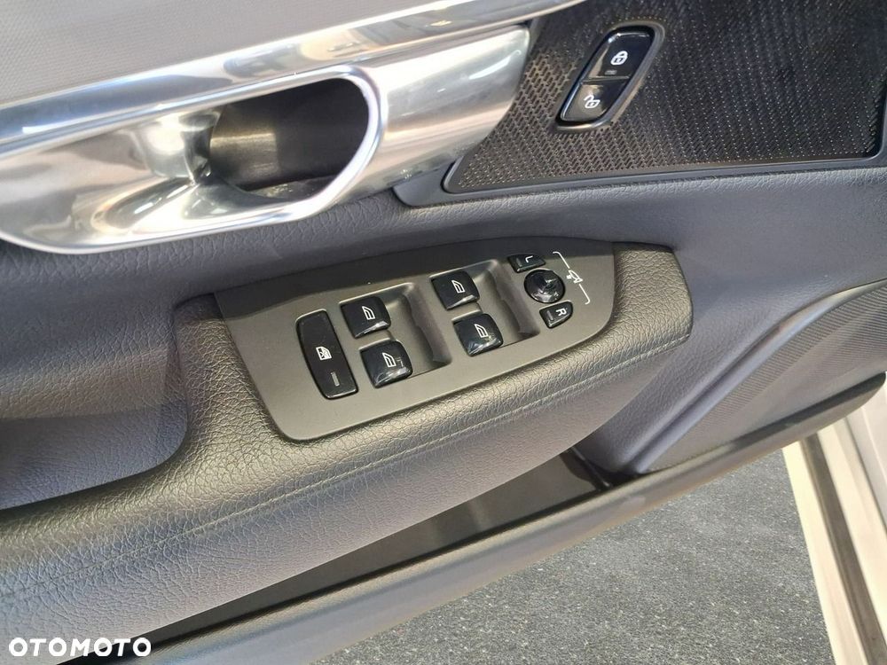 Volvo S90 - 24