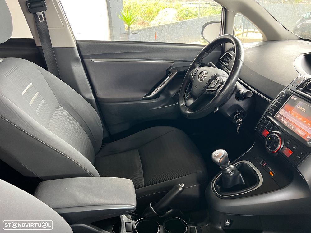 Toyota Verso 1.6 D-4D Exclusive+GPS - 29