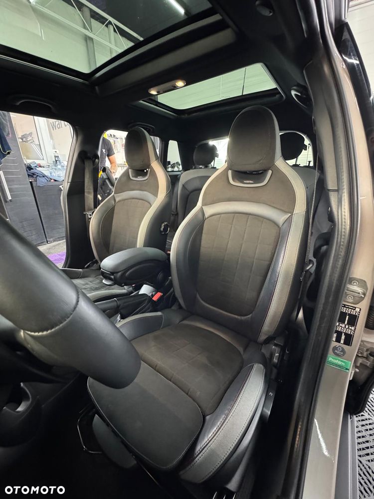 MINI Cooper S John Works Trim - 5