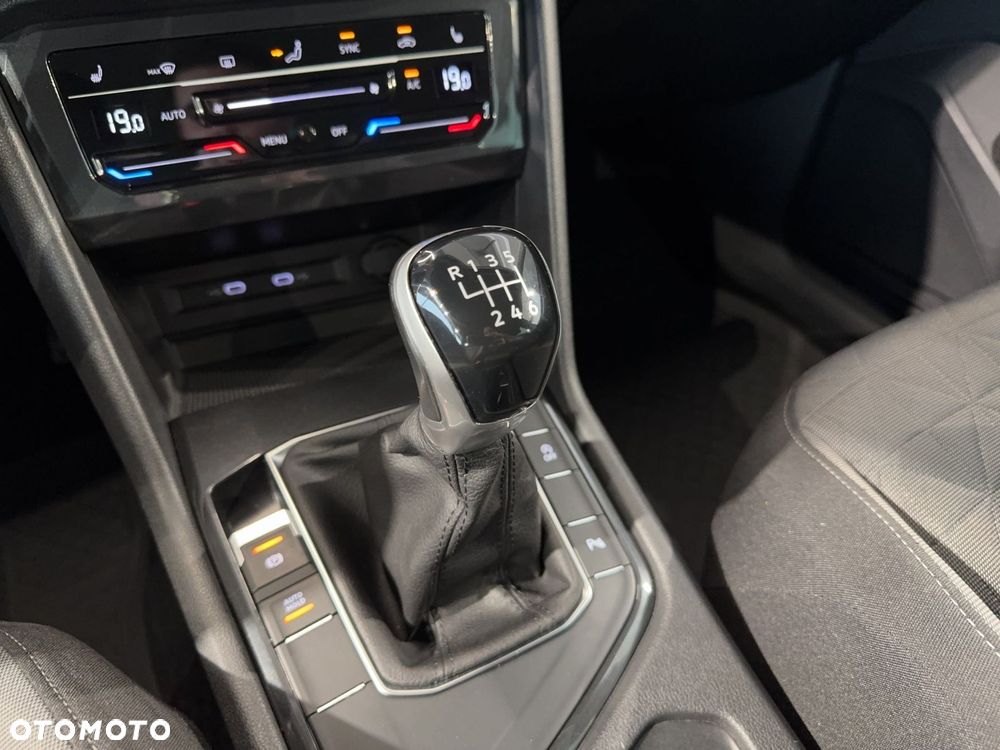 Volkswagen Tiguan - 27