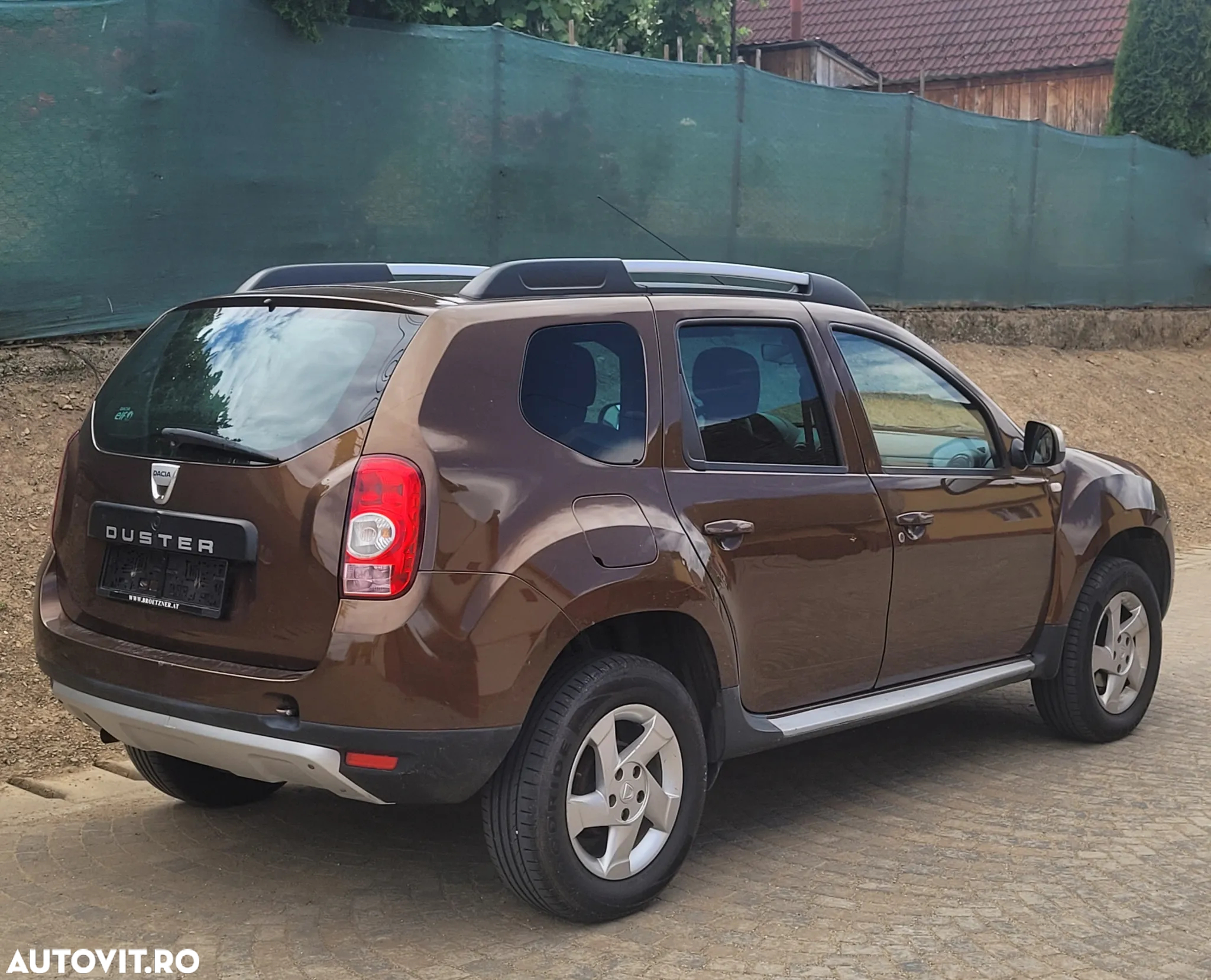 Dacia Duster 1.6 4x2 Laureate - 3