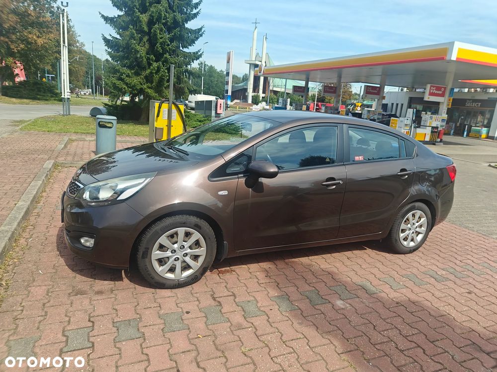 Kia Rio - 6
