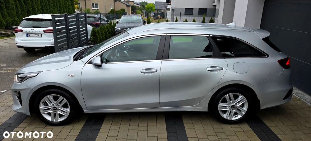 Kia Ceed 1.6 CRDi mHEV M - 3