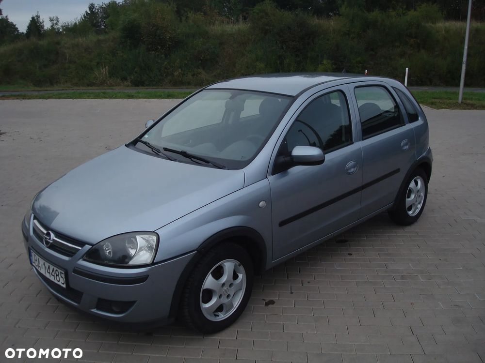 Opel Corsa 1.4 16V Cosmo - 10