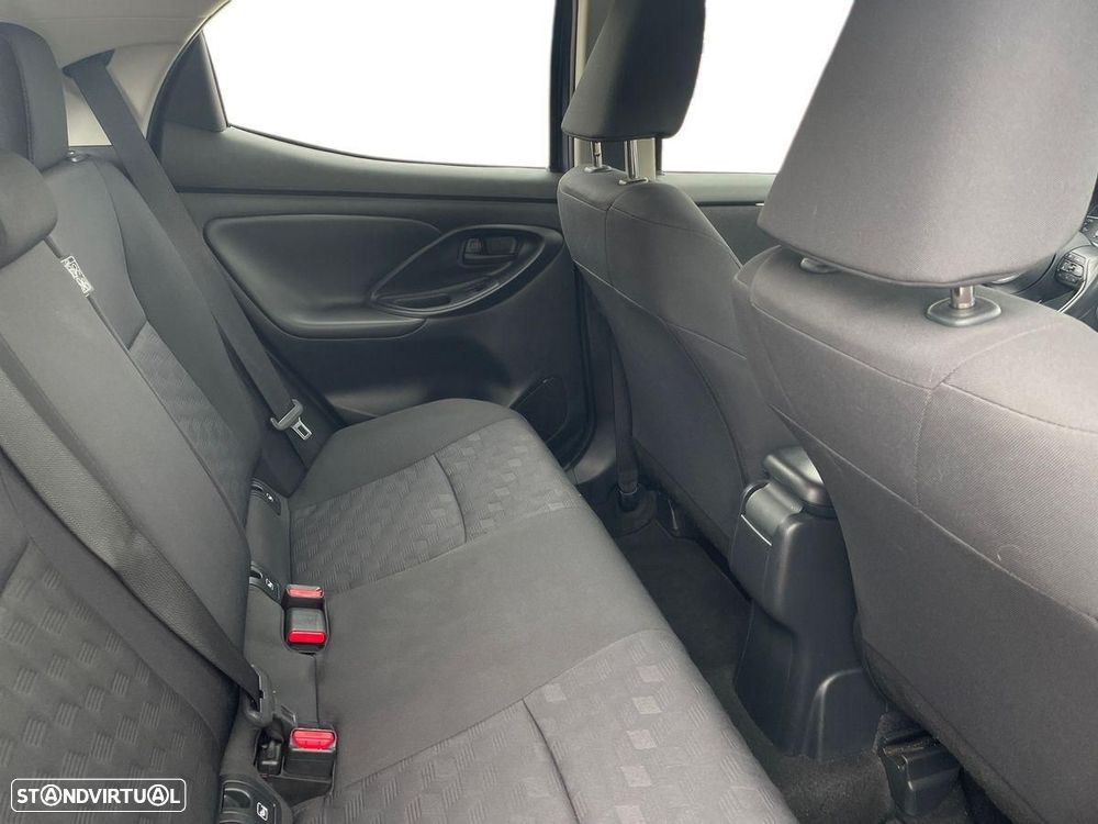 Toyota Yaris - 8