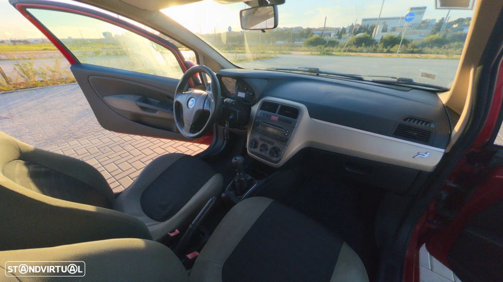 Fiat Grande Punto - 8