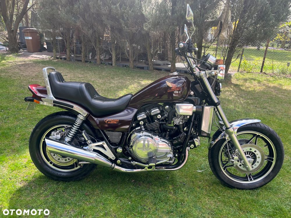 Honda VF - 12