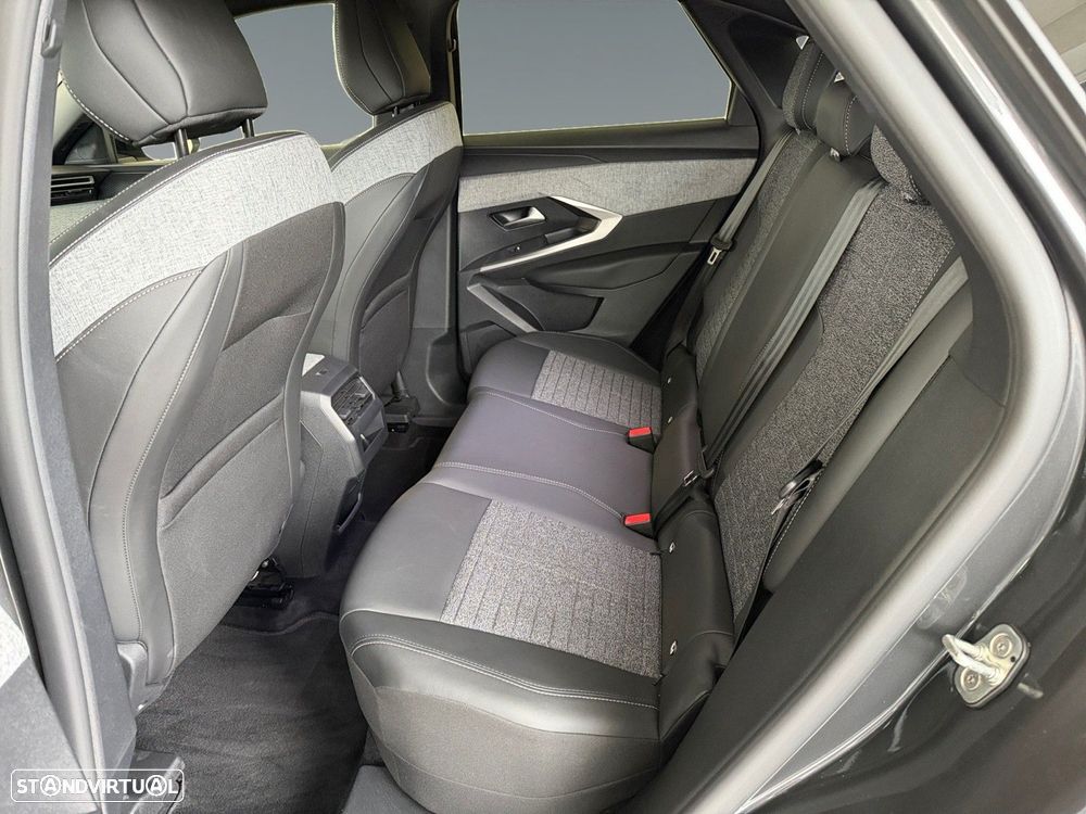 Peugeot 3008 1.2 Hybrid Allure e-DCS6 - 12