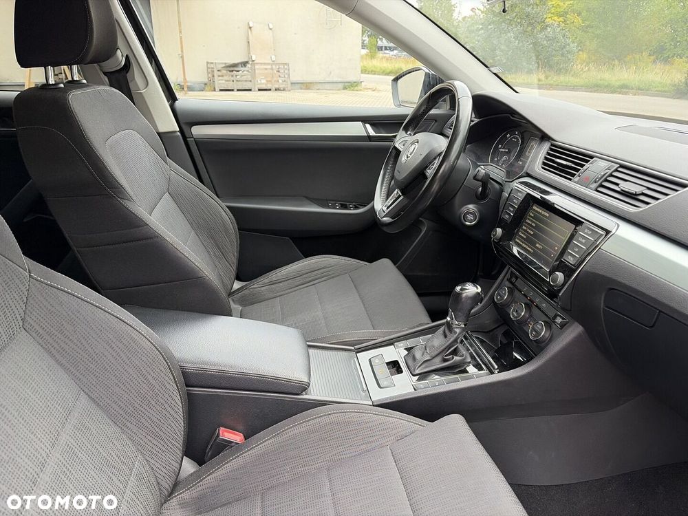 Skoda Superb 2.0 TDI Style DSG - 12