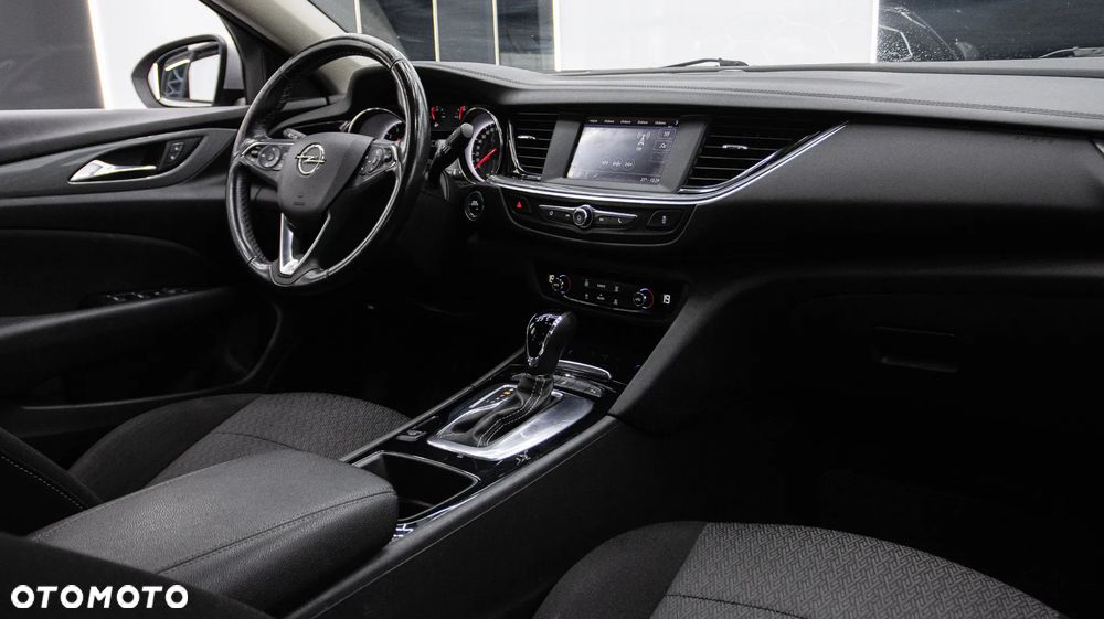 Opel Insignia 1.5 T Innovation S&S - 15