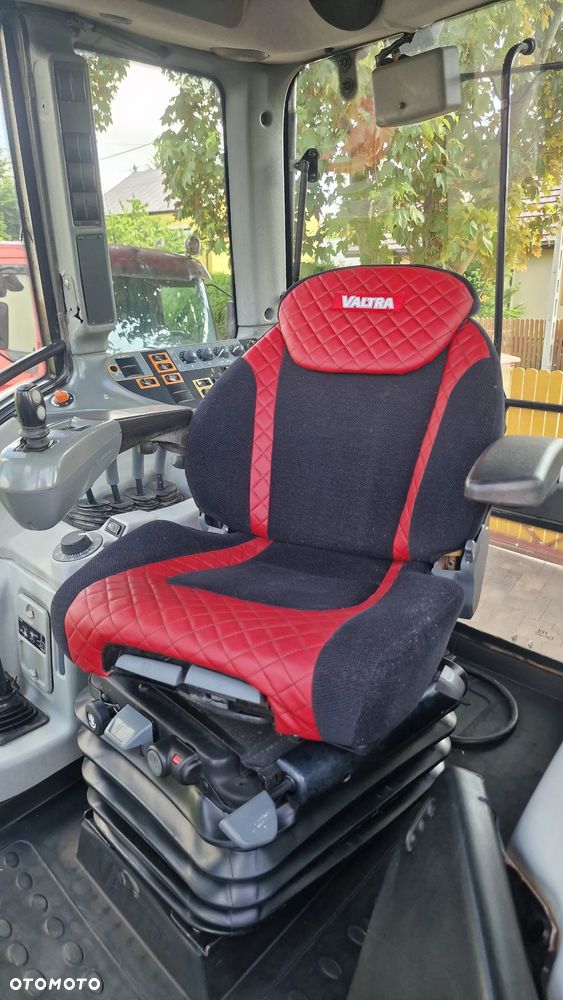 Valtra T 121 HiTech  6.6 Sisu 135 koni 2010 rok, świeżo sprowadzony , 131, 151, 120, 130 - 10