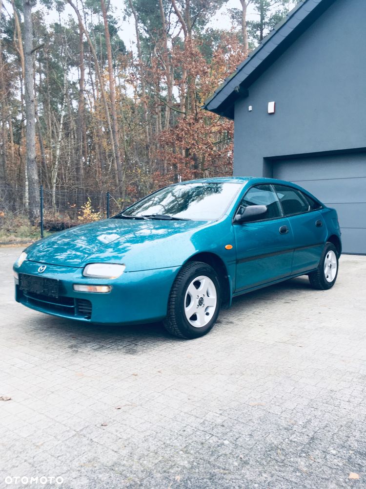 Mazda 323F - 2