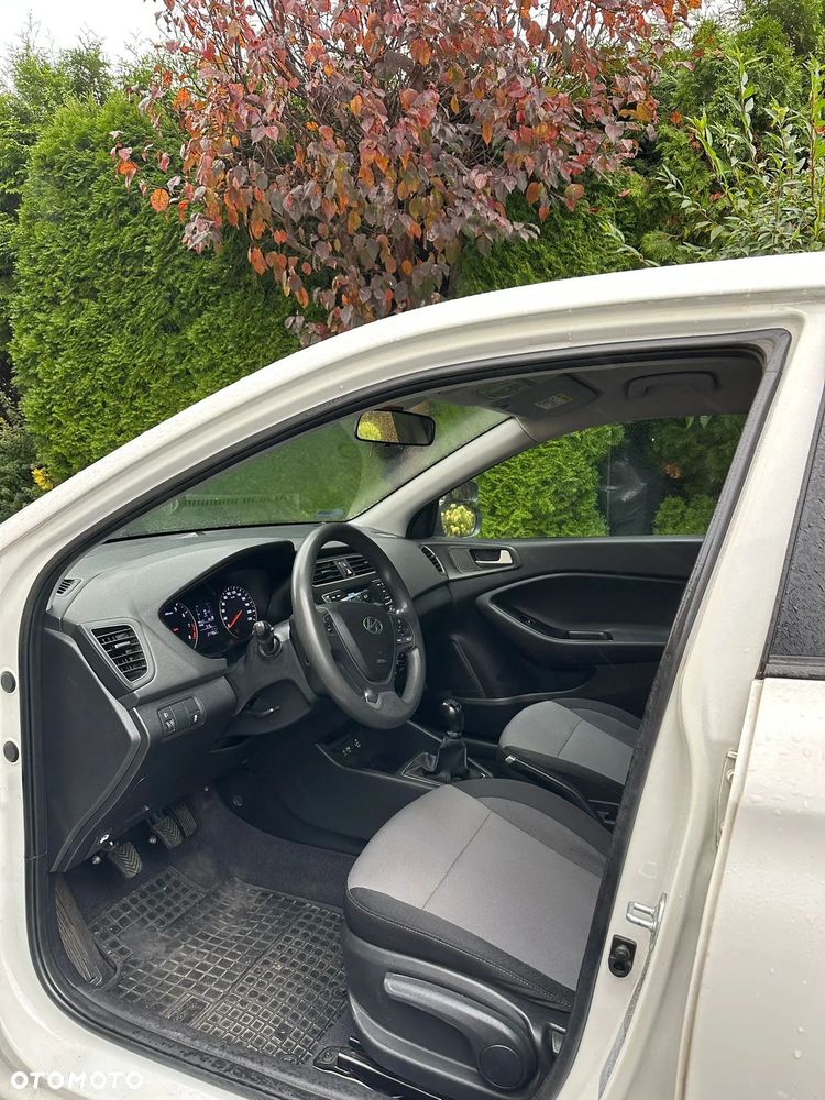 Hyundai i20 1.2 BlueDrive Classic + - 8