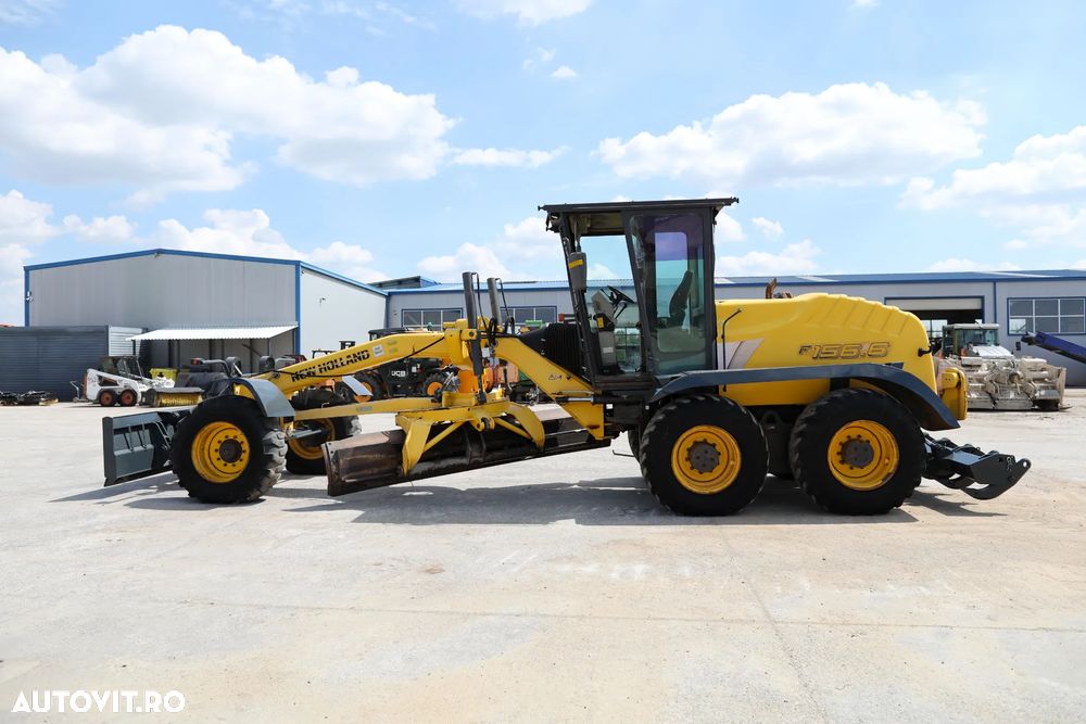 New Holland New Holland F156 - 6