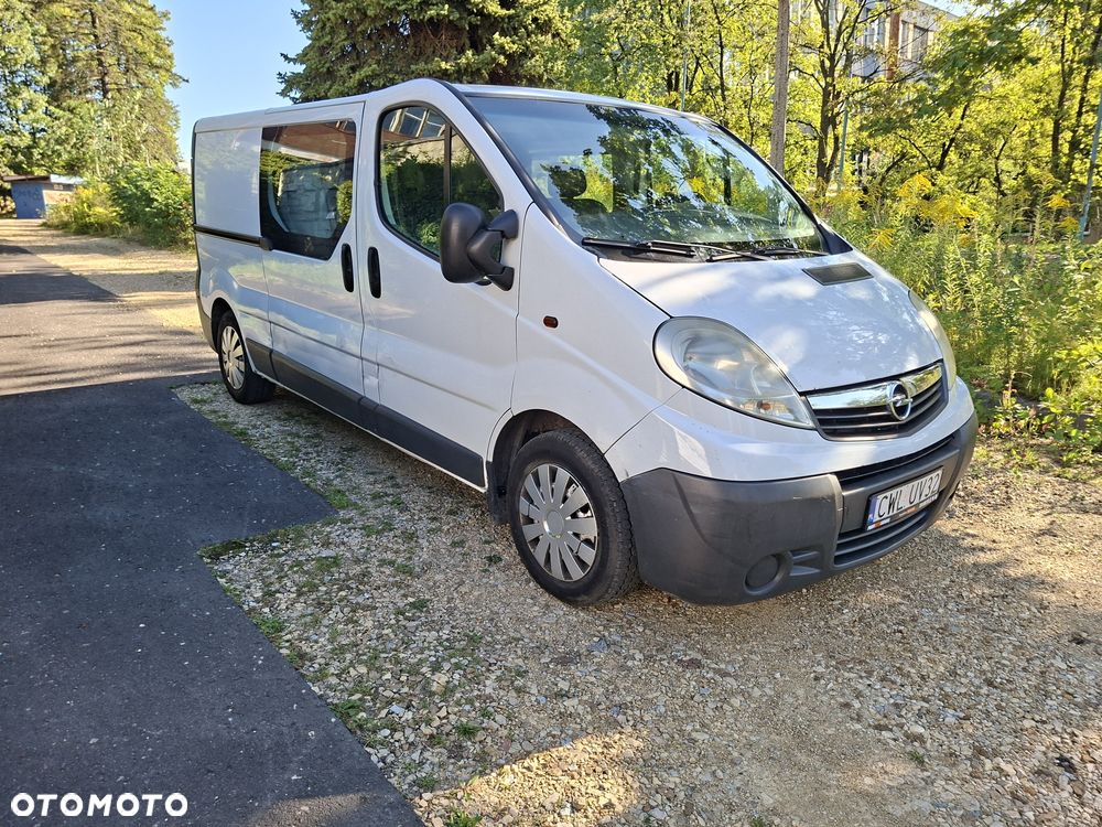 Opel Vivaro - 1