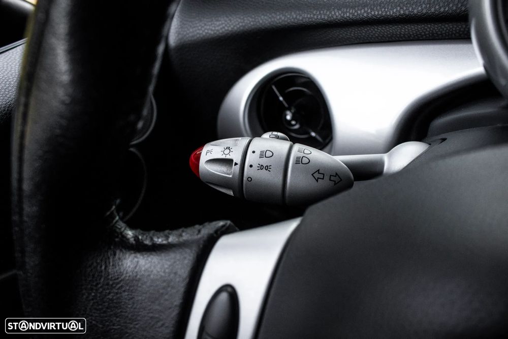 MINI Cabrio Cooper - 17