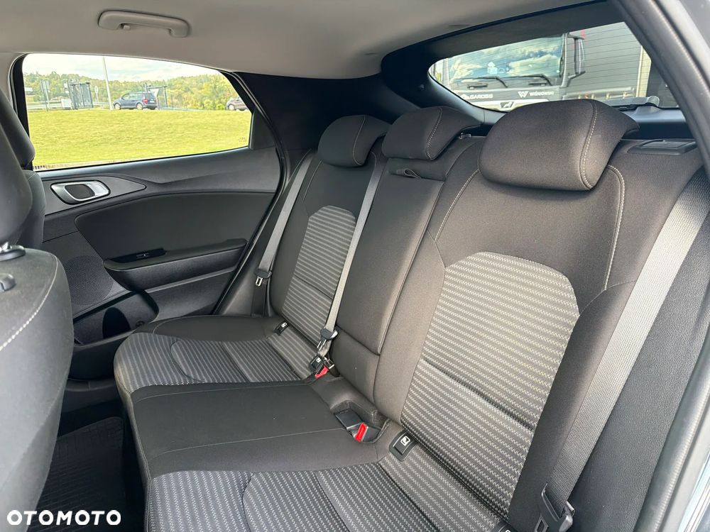 Kia XCeed 1.5 T-GDI M - 17